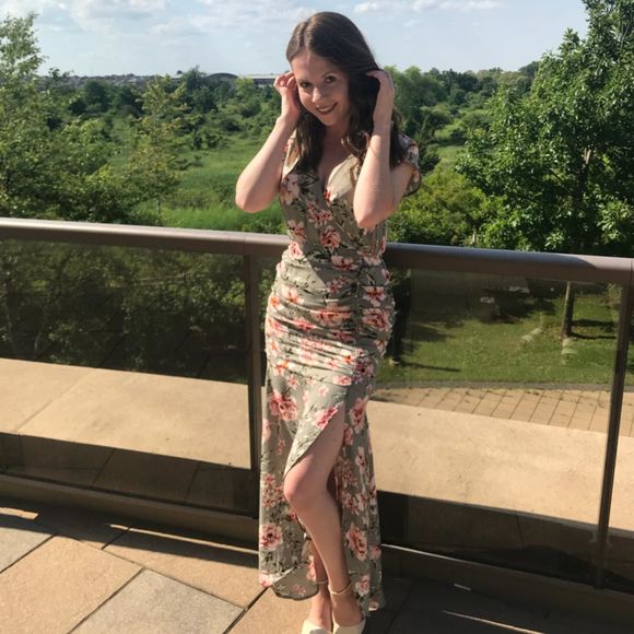 Meet your Posher, Kayleigh - Picture 1 of 1